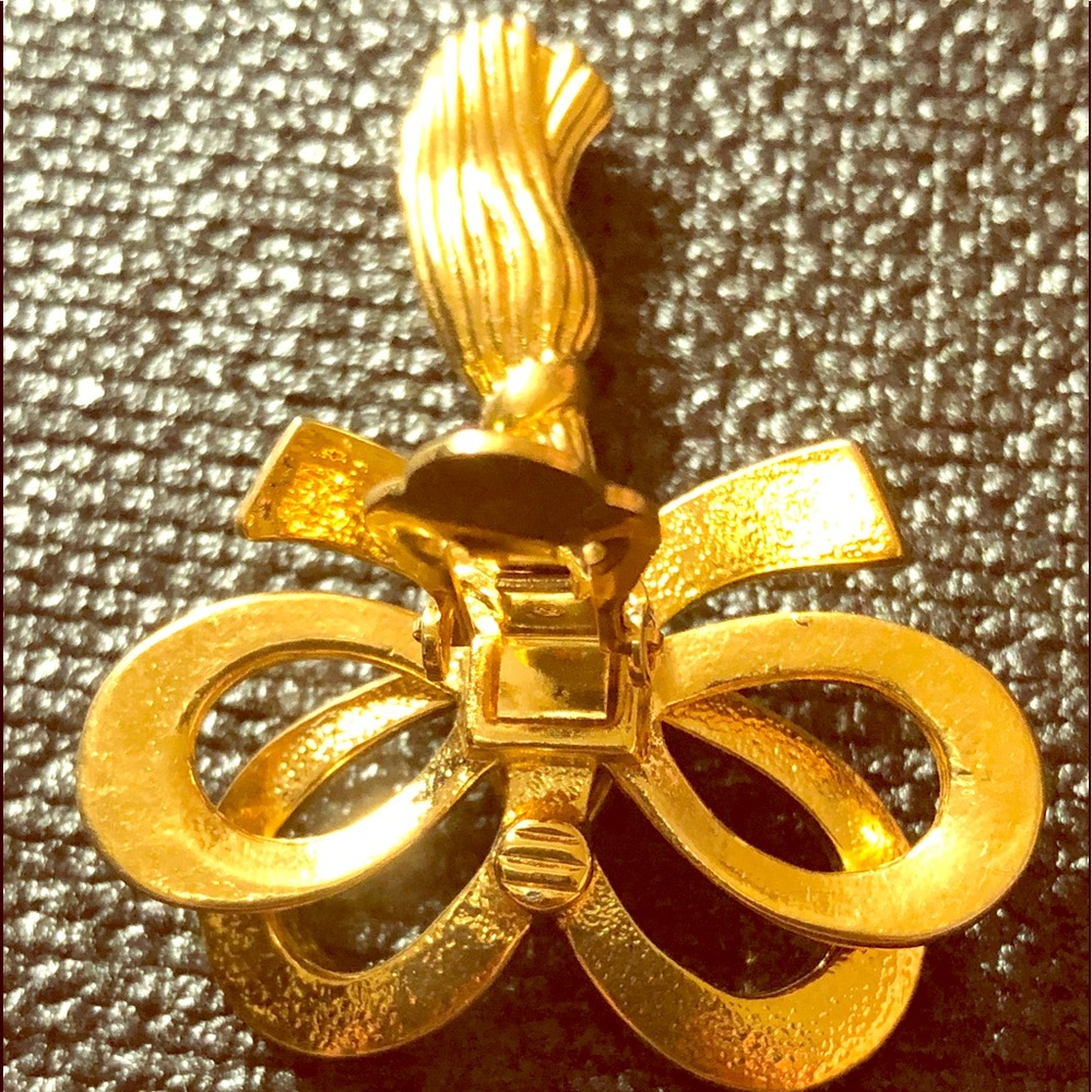 Vintage Ribbon Bow with Gemstones